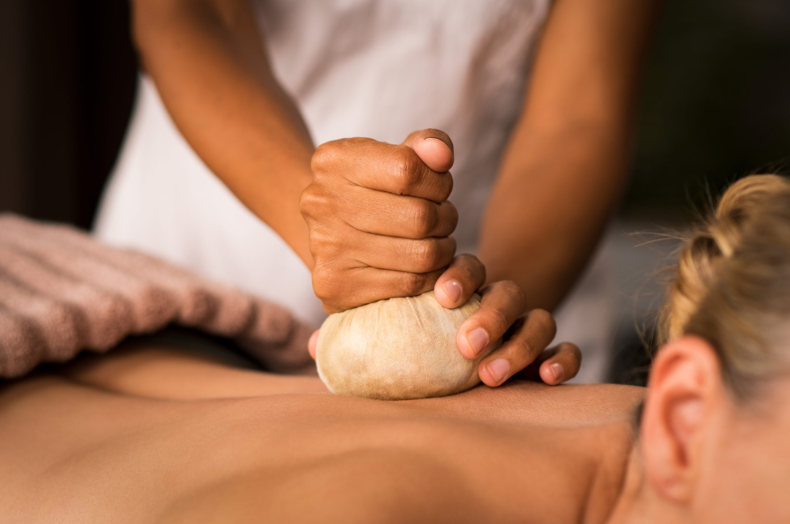 Formacion masaje ayurveda mataró